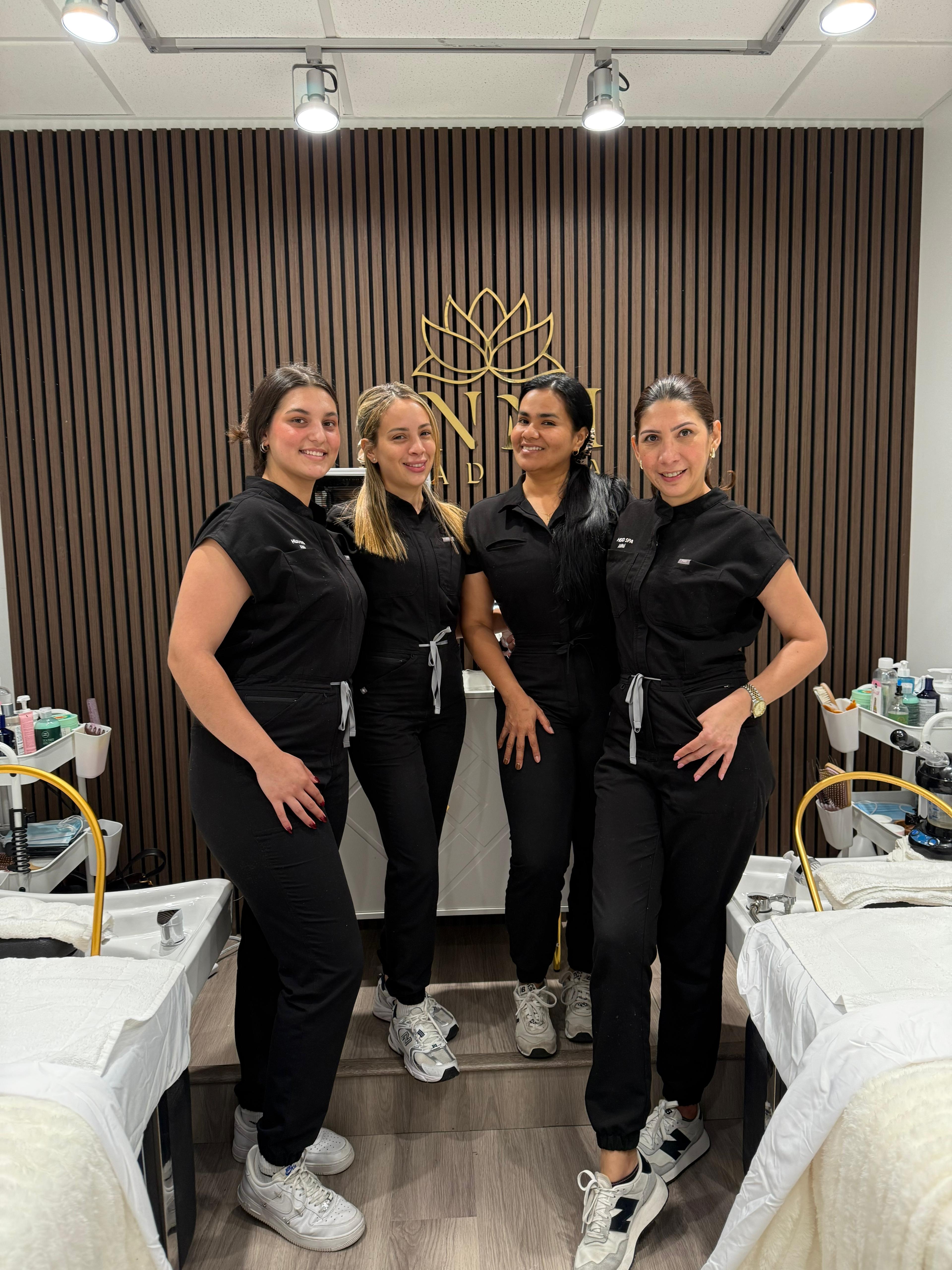 anni head spa team
